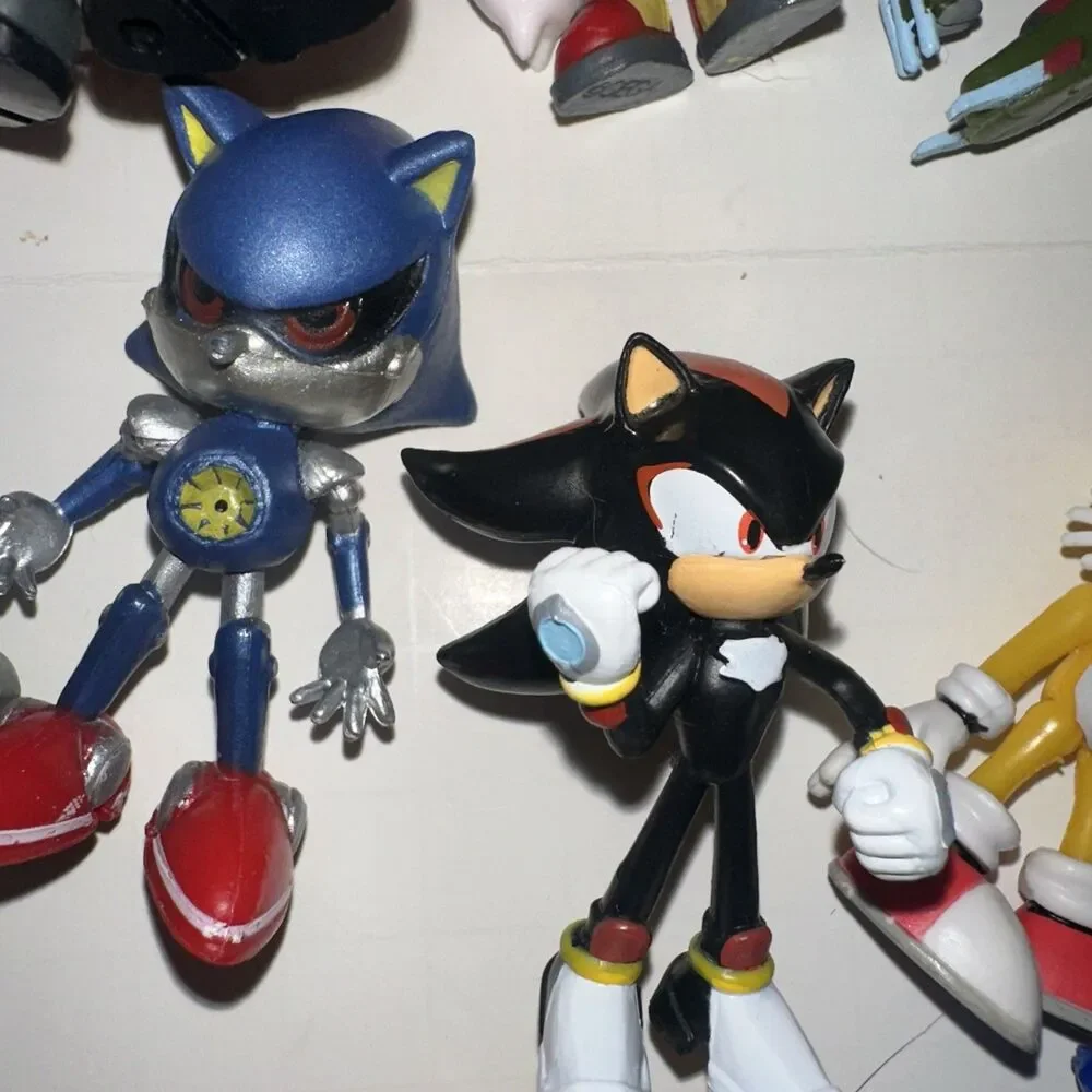 16 sonic the hedgehog figure lot 2”-2.5”
